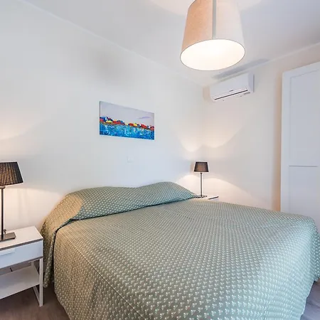 Lungomare Apartment