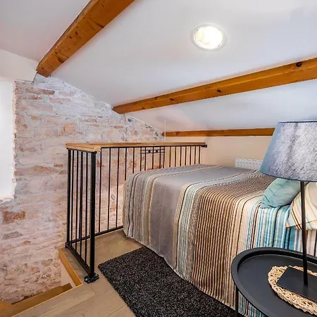 Lungomare Appartement Pula