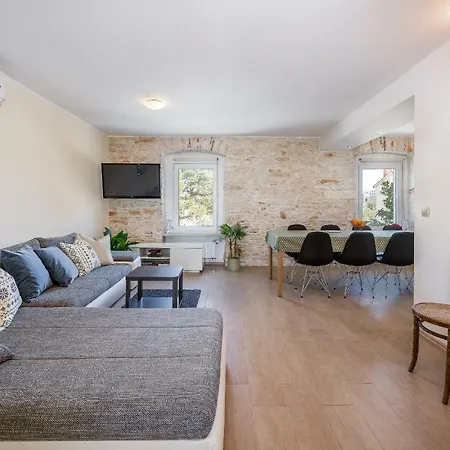 Lungomare Apartment Pula
