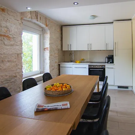 Lungomare Apartamento *